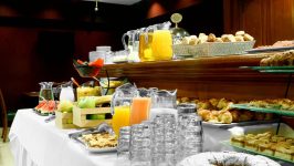 1 Noche en Cyan Américas Towers + Cena